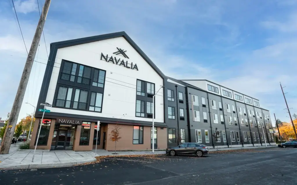 Navalia Apartments